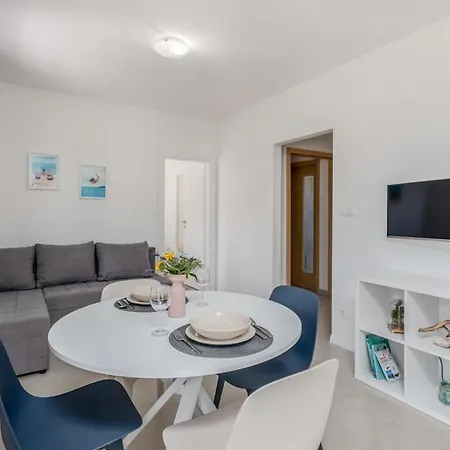 1 Bedroom In * Selce