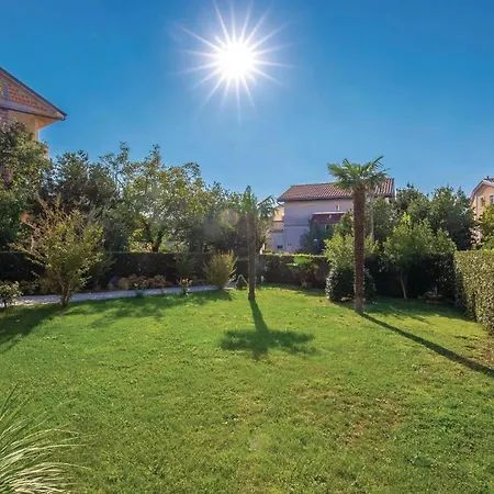 Apartment 1 Bedroom In