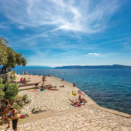 Apartment 1 Bedroom In