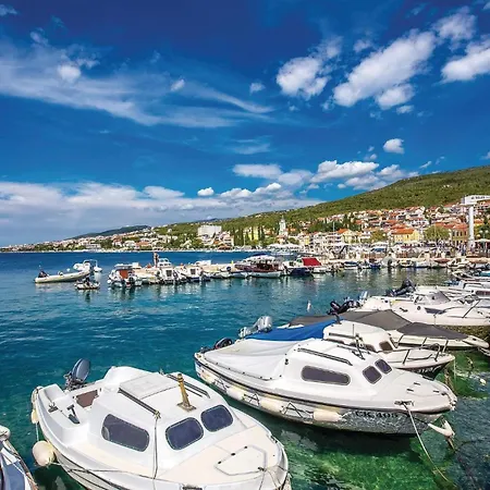 Apartment 1 Bedroom In *